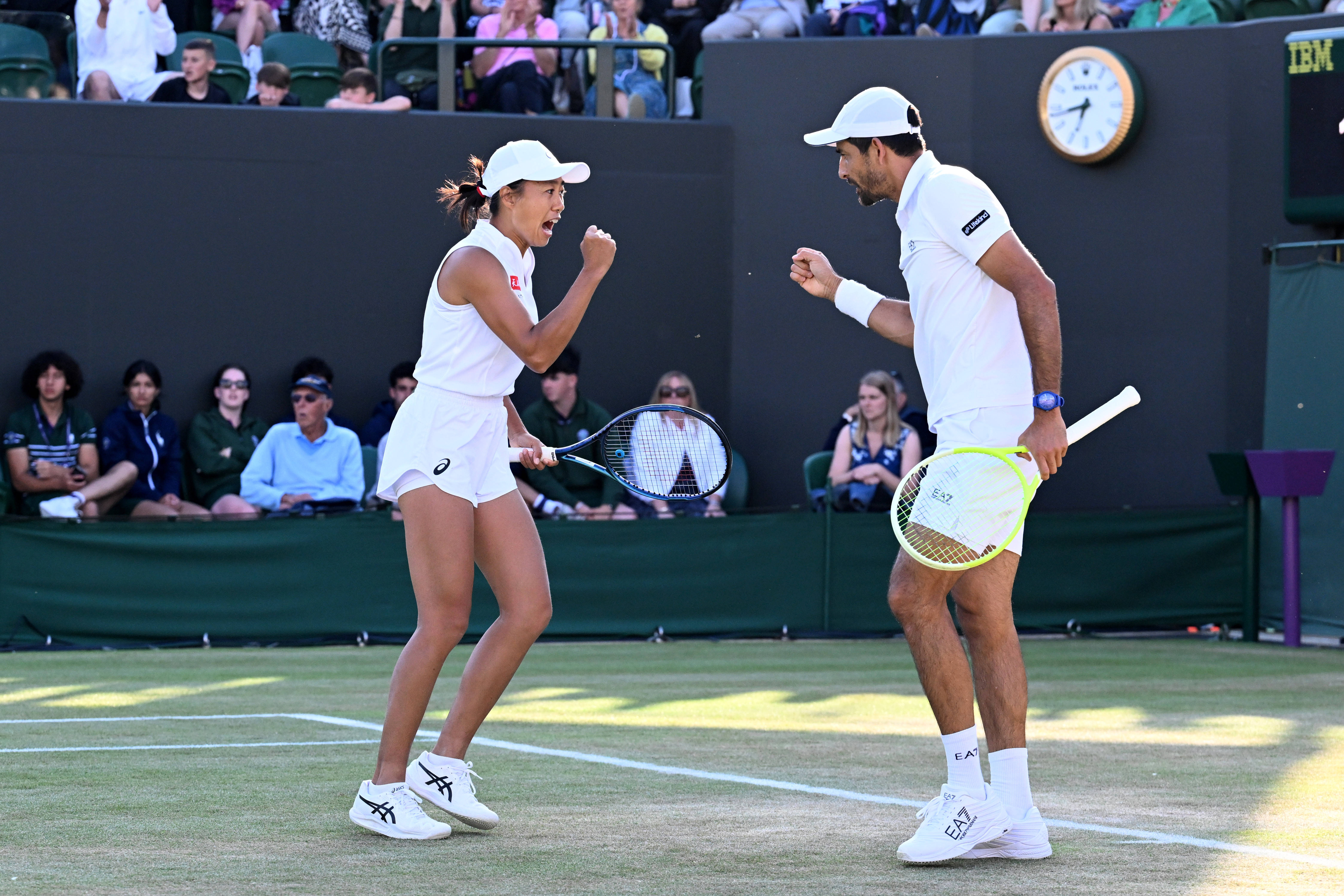 网球场外新闻不断，话题热度爆表