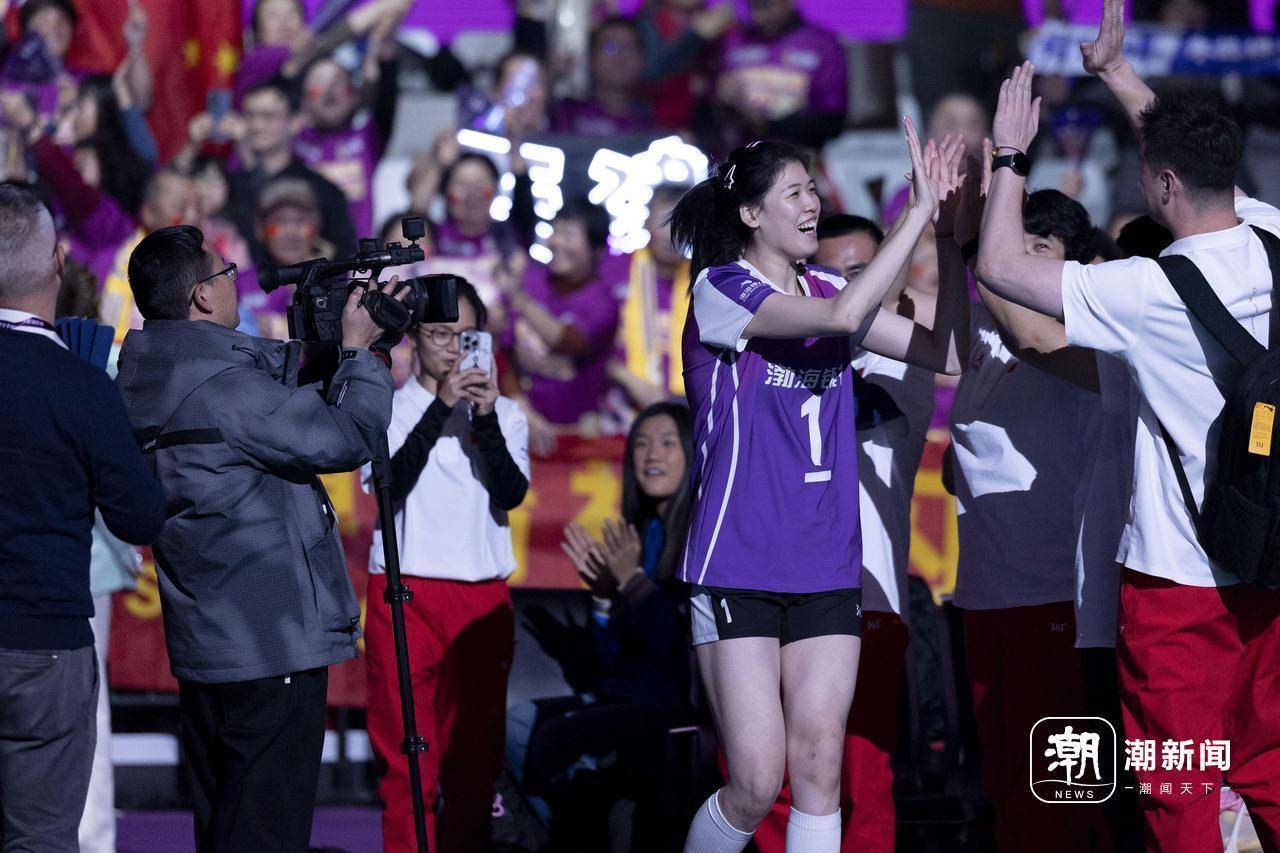 开云体育官网-排球决赛震撼开打，巅峰对决引爆全场