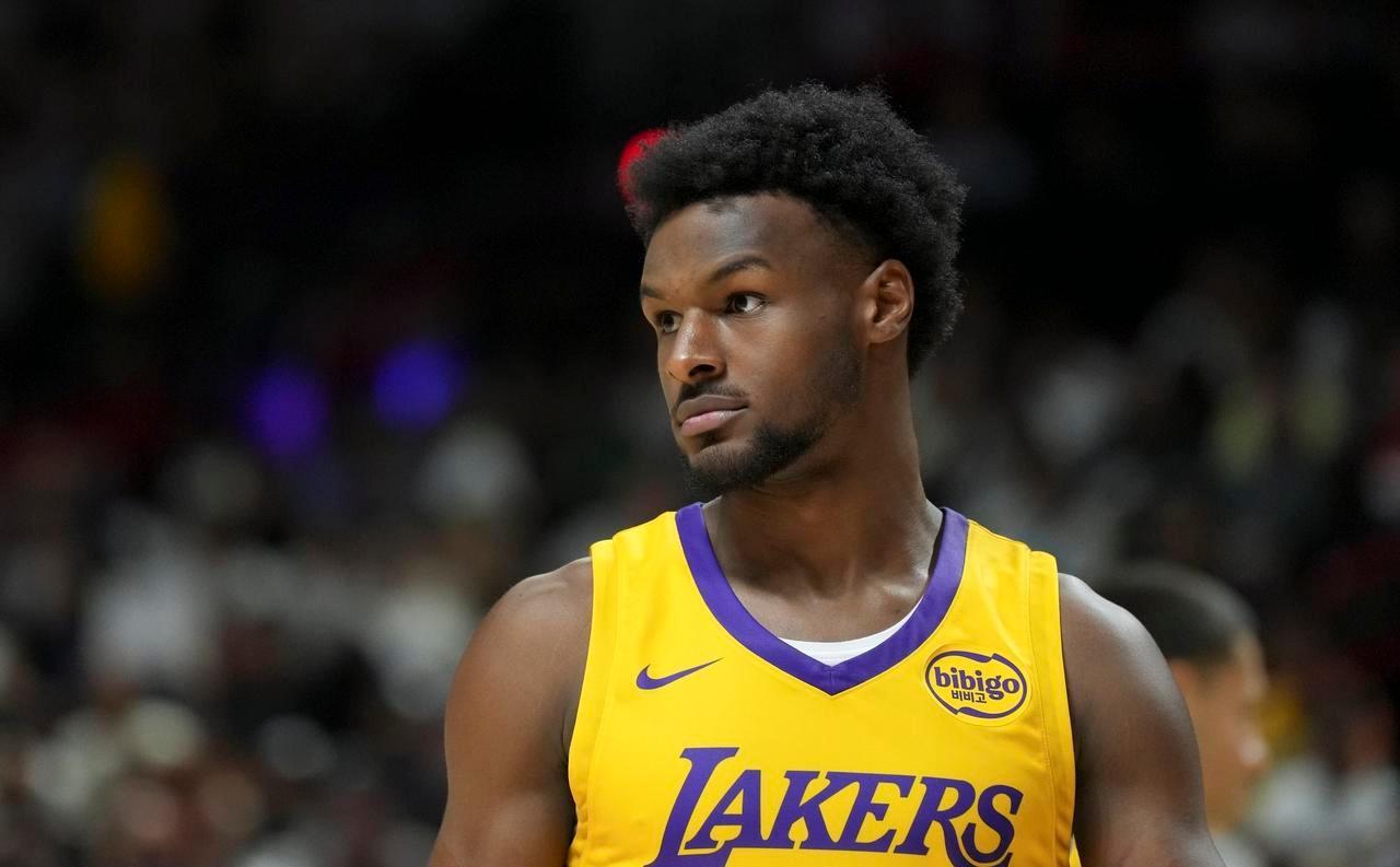 开云体育app-江苏队翻盘湖人，布克刷新纪录