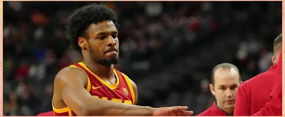 国王翻盘快船，米切尔点燃赛场