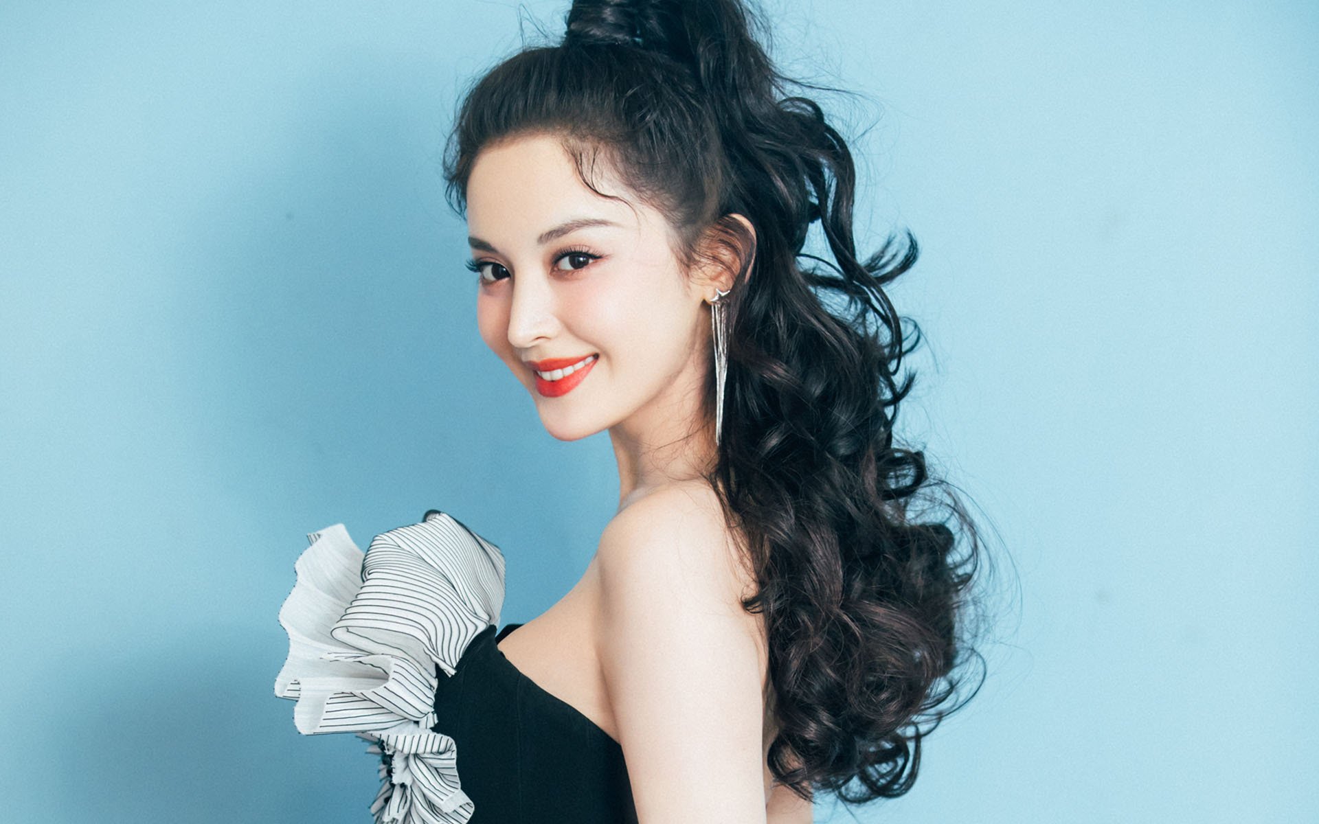 总决赛巅峰对决，快船血拼尼克斯，杰伦格林接管比赛创奇迹