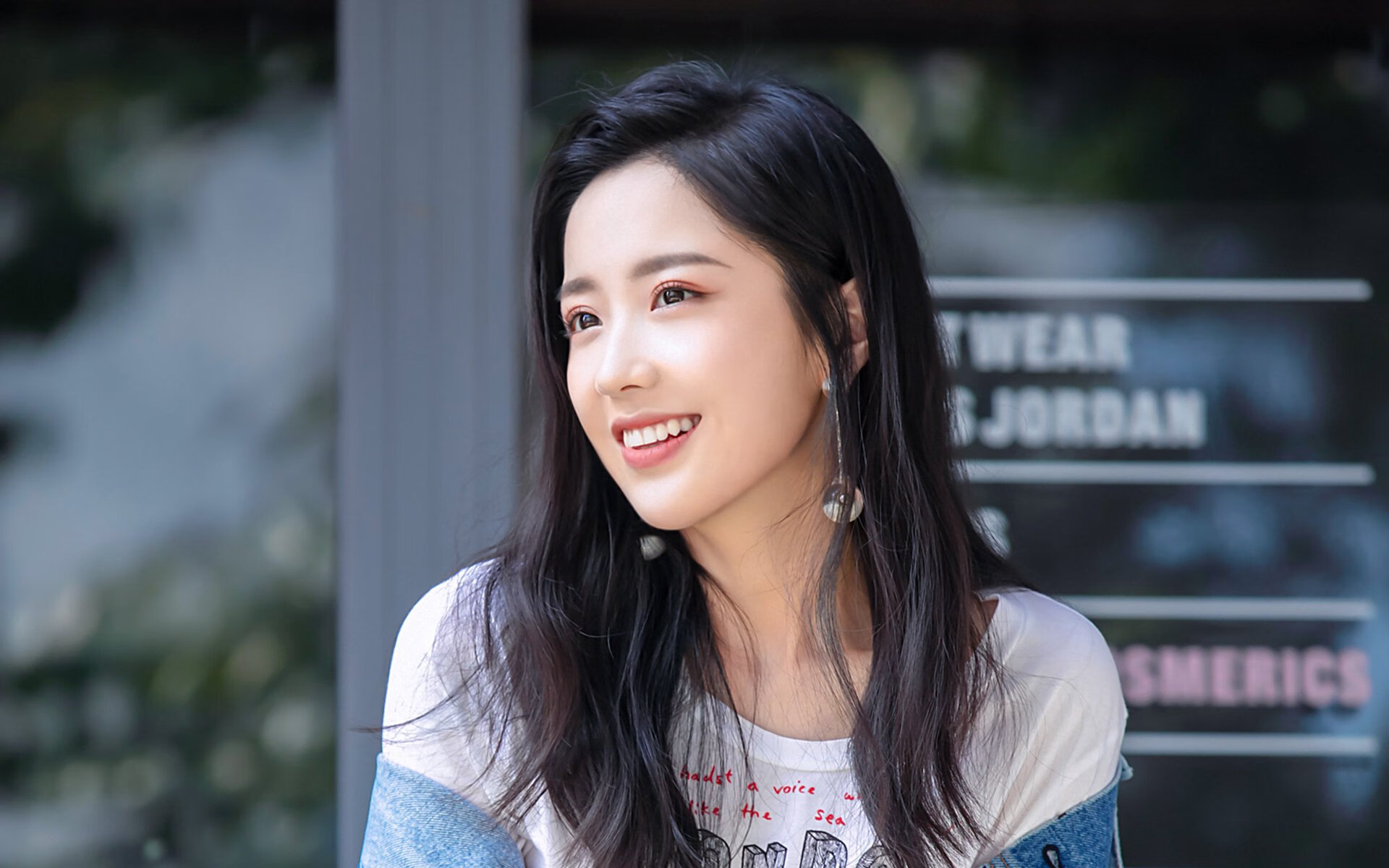 极致得分秀！贝恩49+8+6引爆新奥尔良，鹈鹕血战力克尼克斯