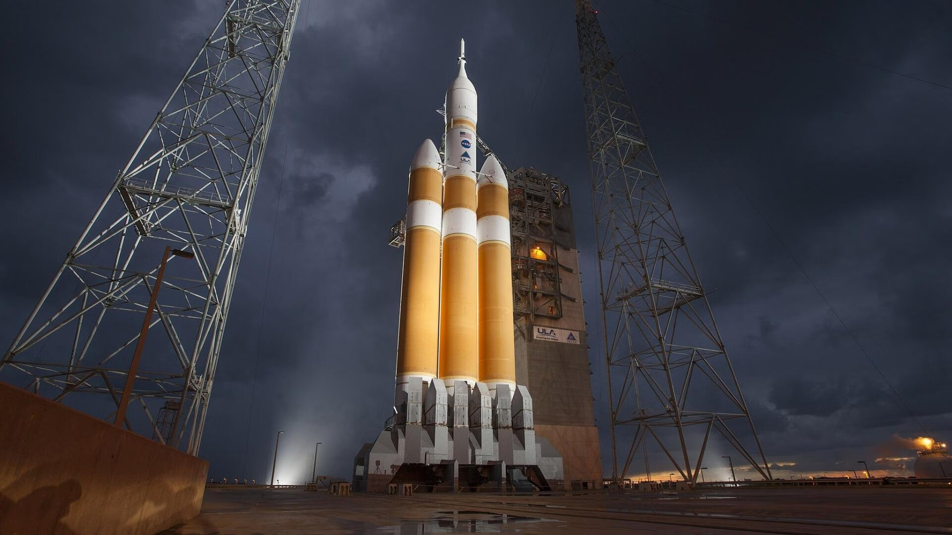 开云体育中国-马刺精神遇上天山铁骑，伦纳德如何用硬仗基因诠释跨域篮球哲学